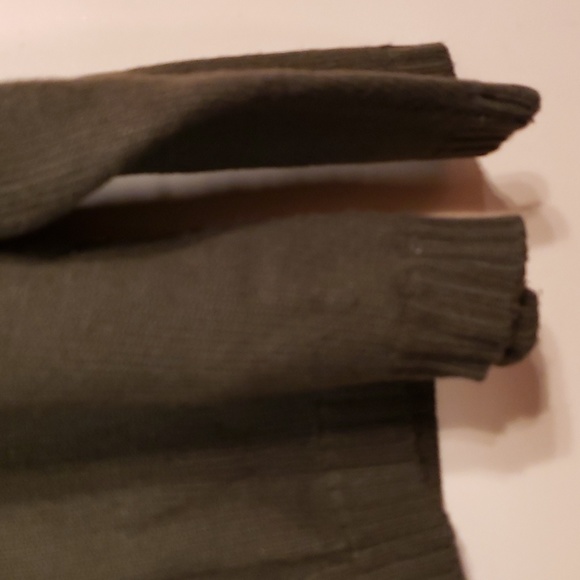 Plus Size Sweater - Picture 3 of 5